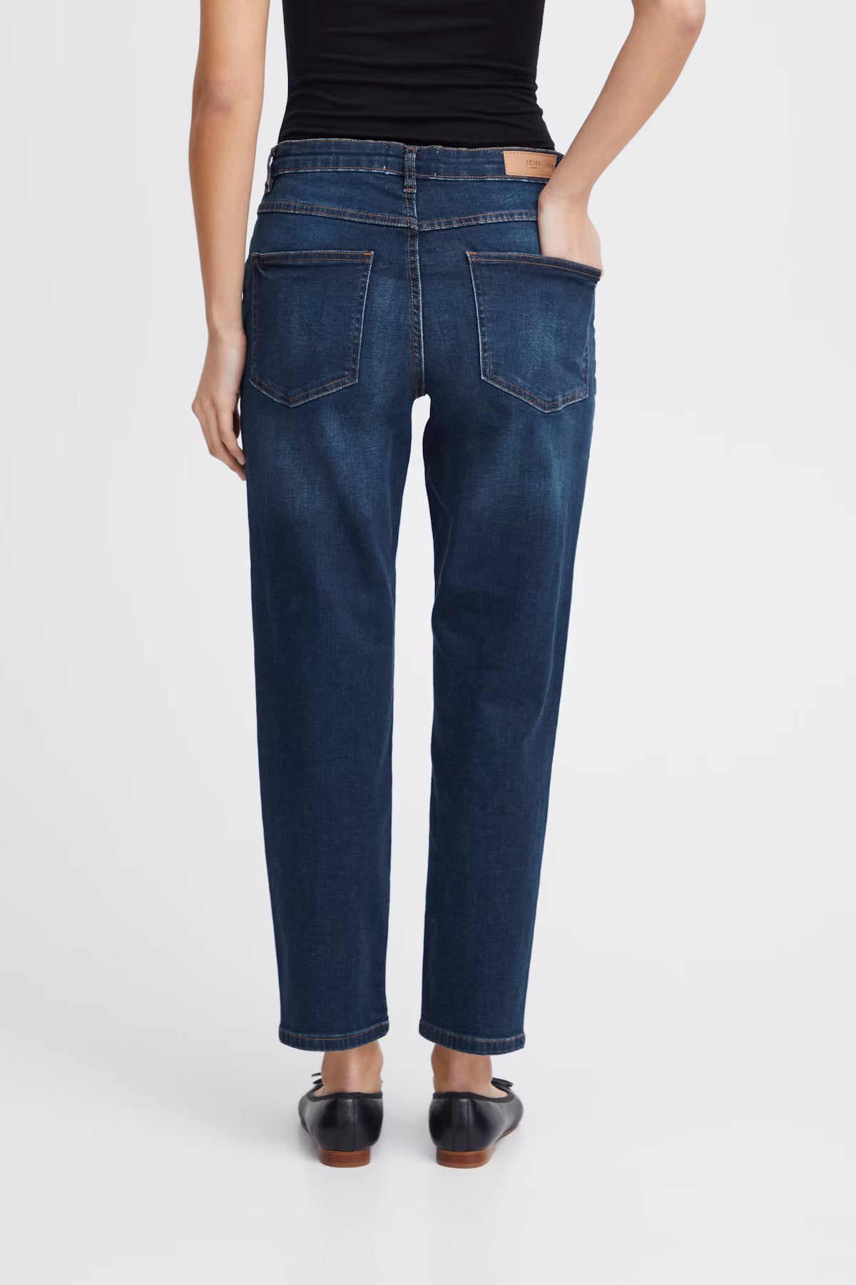 Iggy Straight Leg Cropped Jeans (Dark Blue)