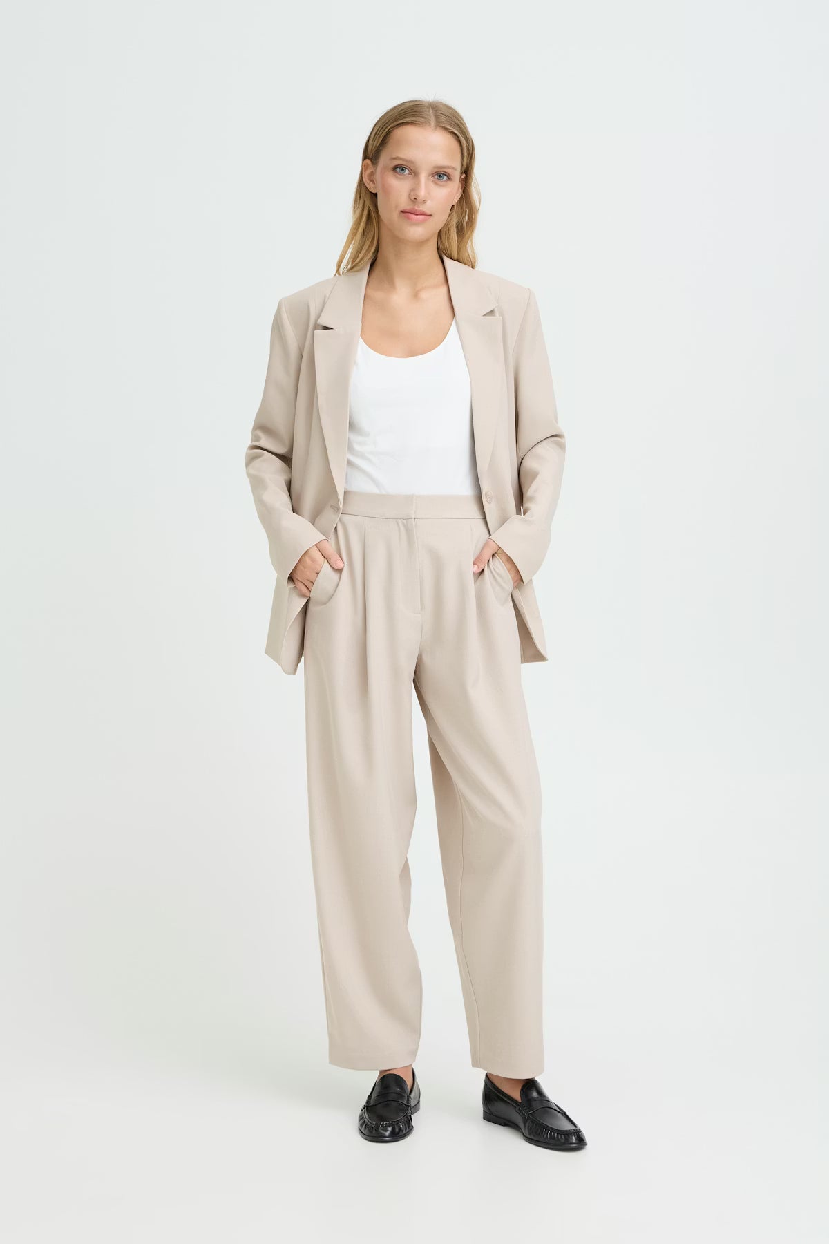 Kim Barrell Leg Trousers (Dove Melgane)