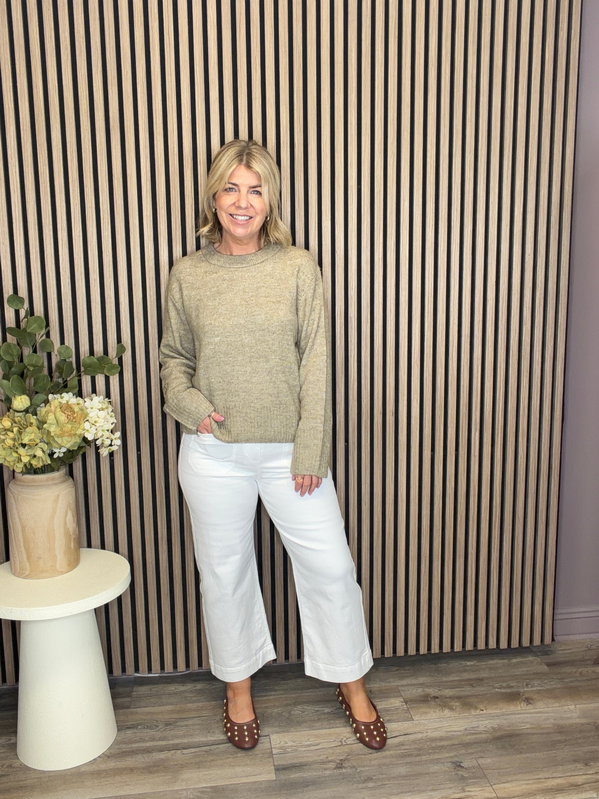 Enid Crop Wide Leg Jeans (Soft White)