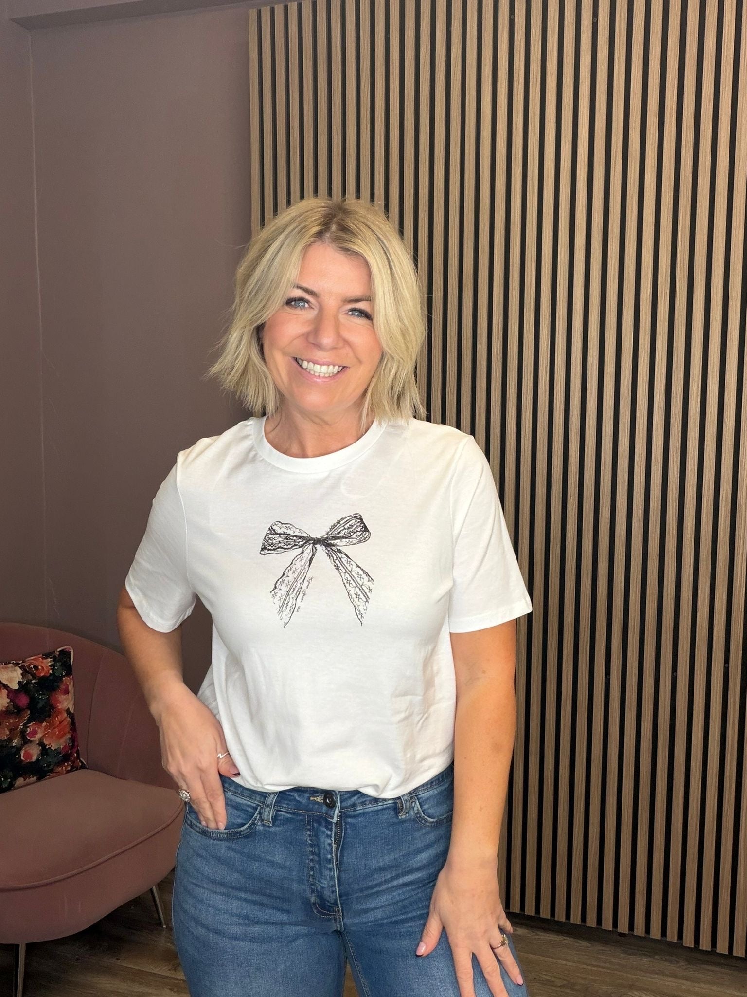 Nilla T-Shirt (White/Black Lace)