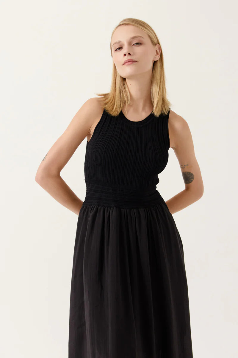 Aliris Maxi Dress (Black)