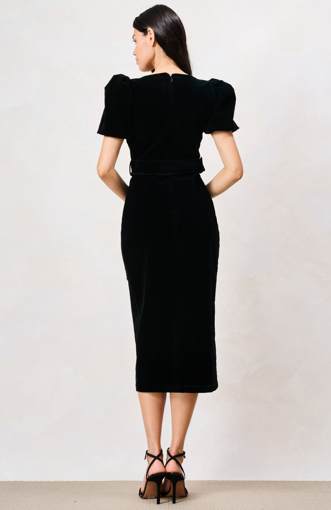 The Dorinda Velvet Midi Dress (Black)