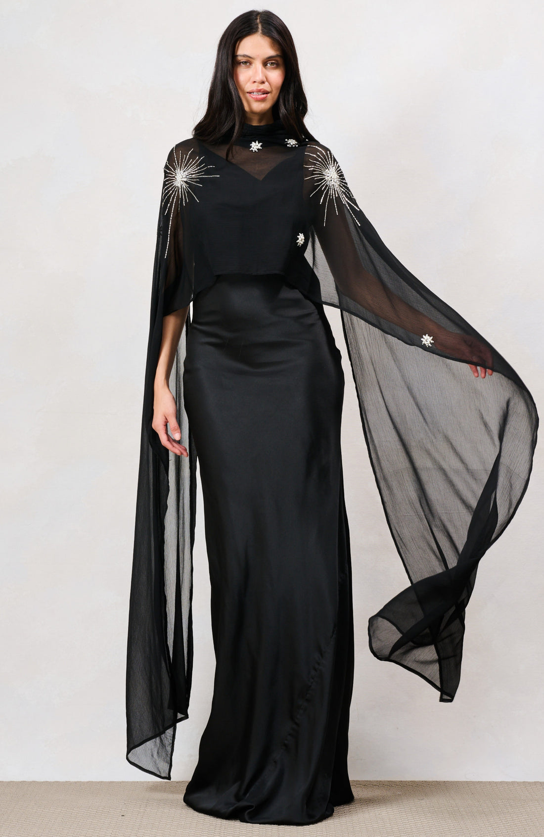 The Annaka Maxi Dress (Black)