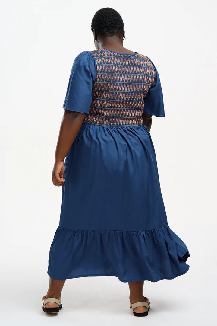 Brielle Midi Shirred Dress (Washed Navy Zigzag Shirring)