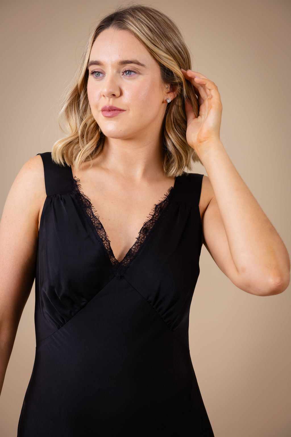 Sinéad Slip Dress (Black) Curve