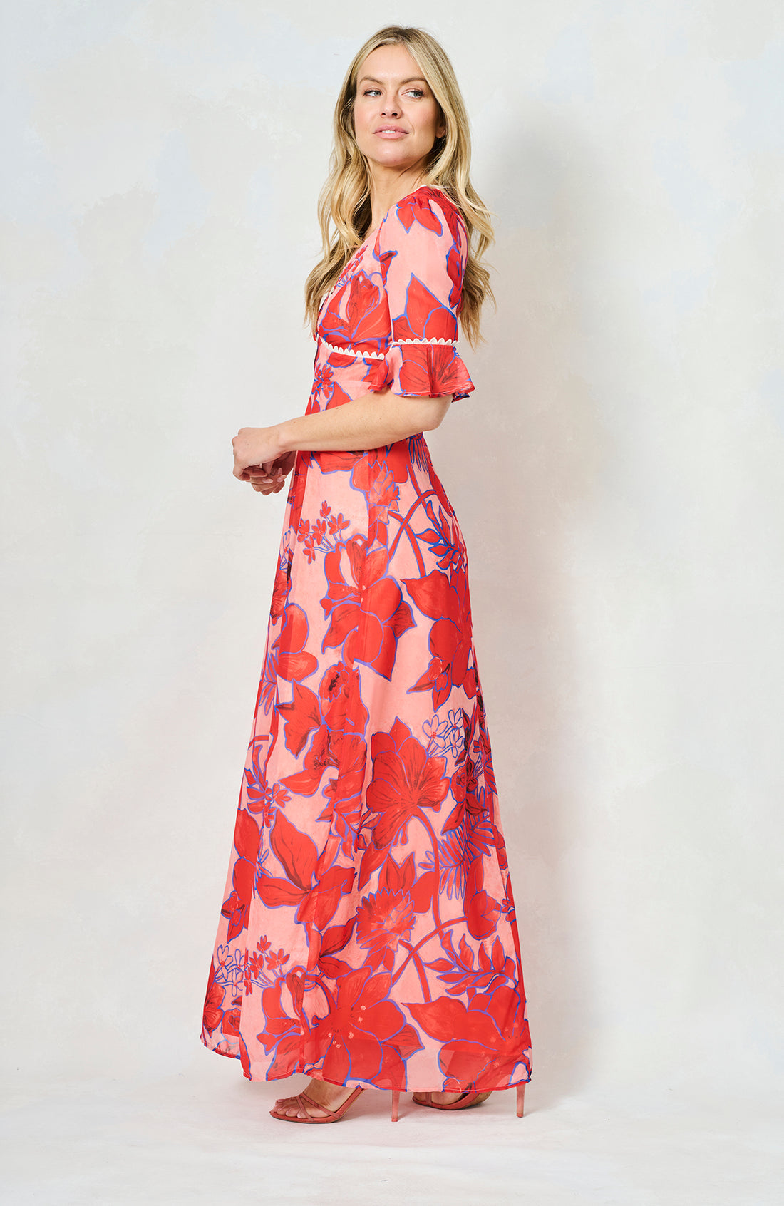 The Amaya Frill Sleeve Open Back Maxi Dress (Red)