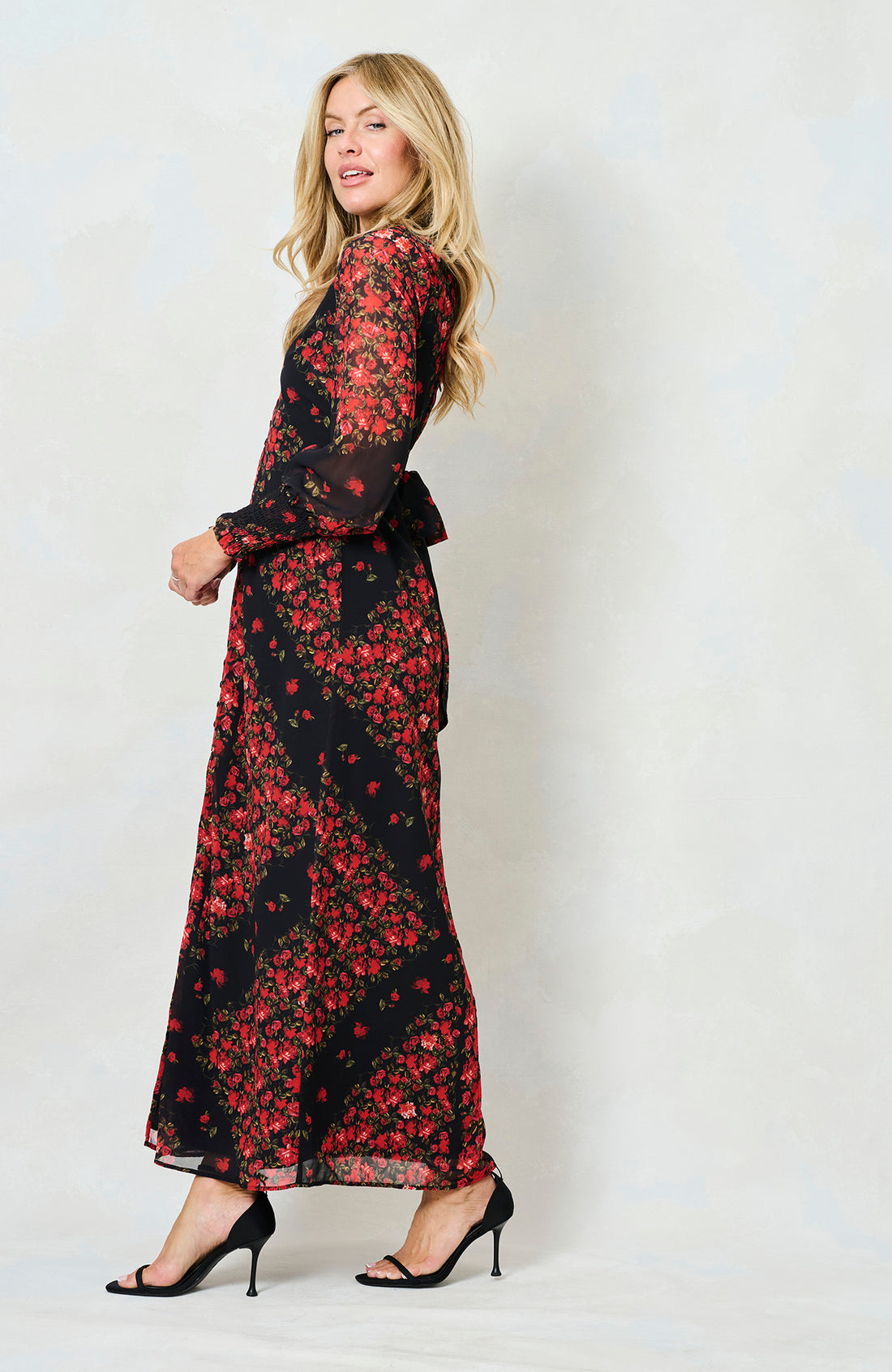 The Adelita Blouson Sleeve Front Split Maxi Dress (Black)