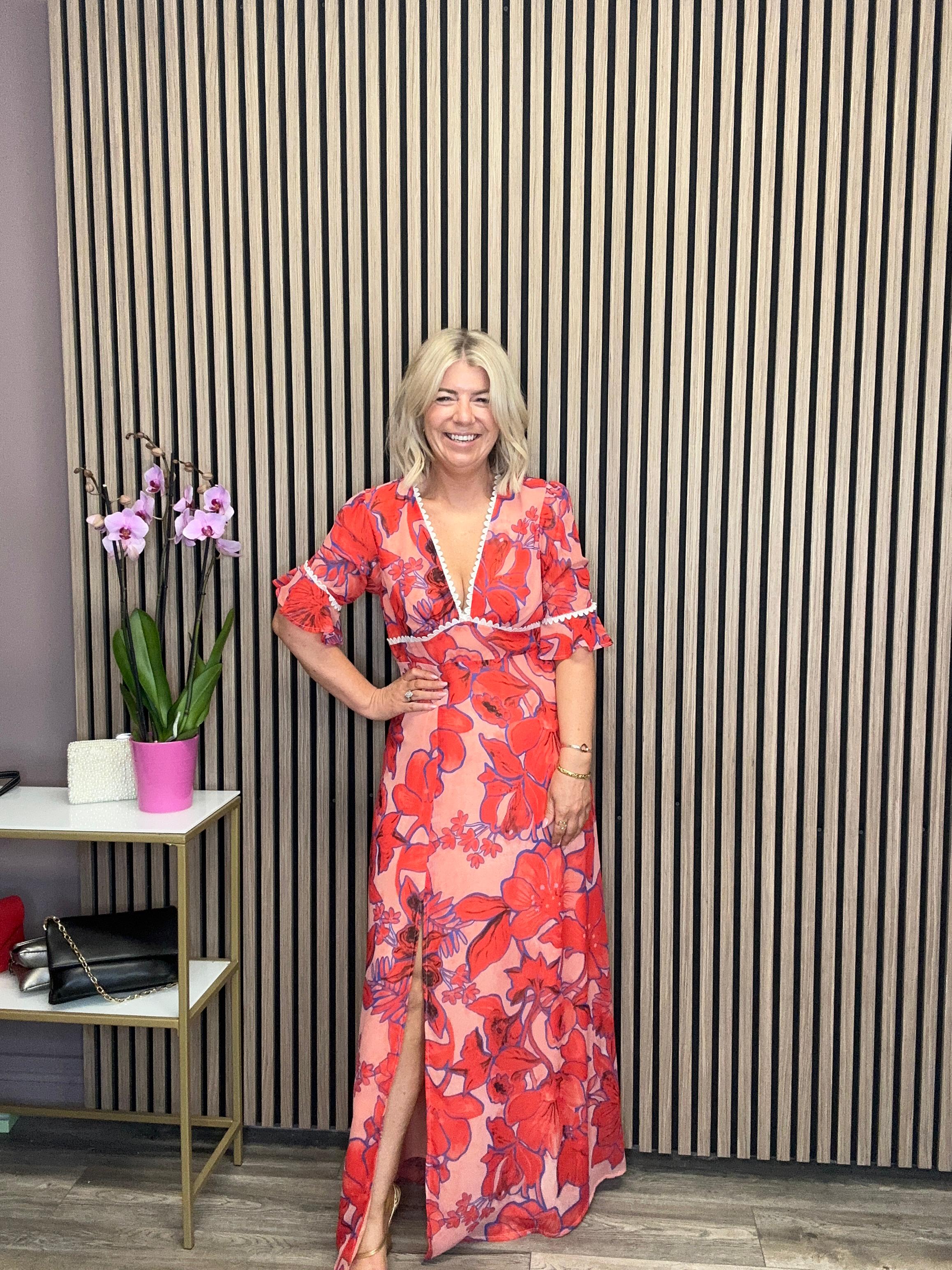 The Amaya Frill Sleeve Open Back Maxi Dress (Red)