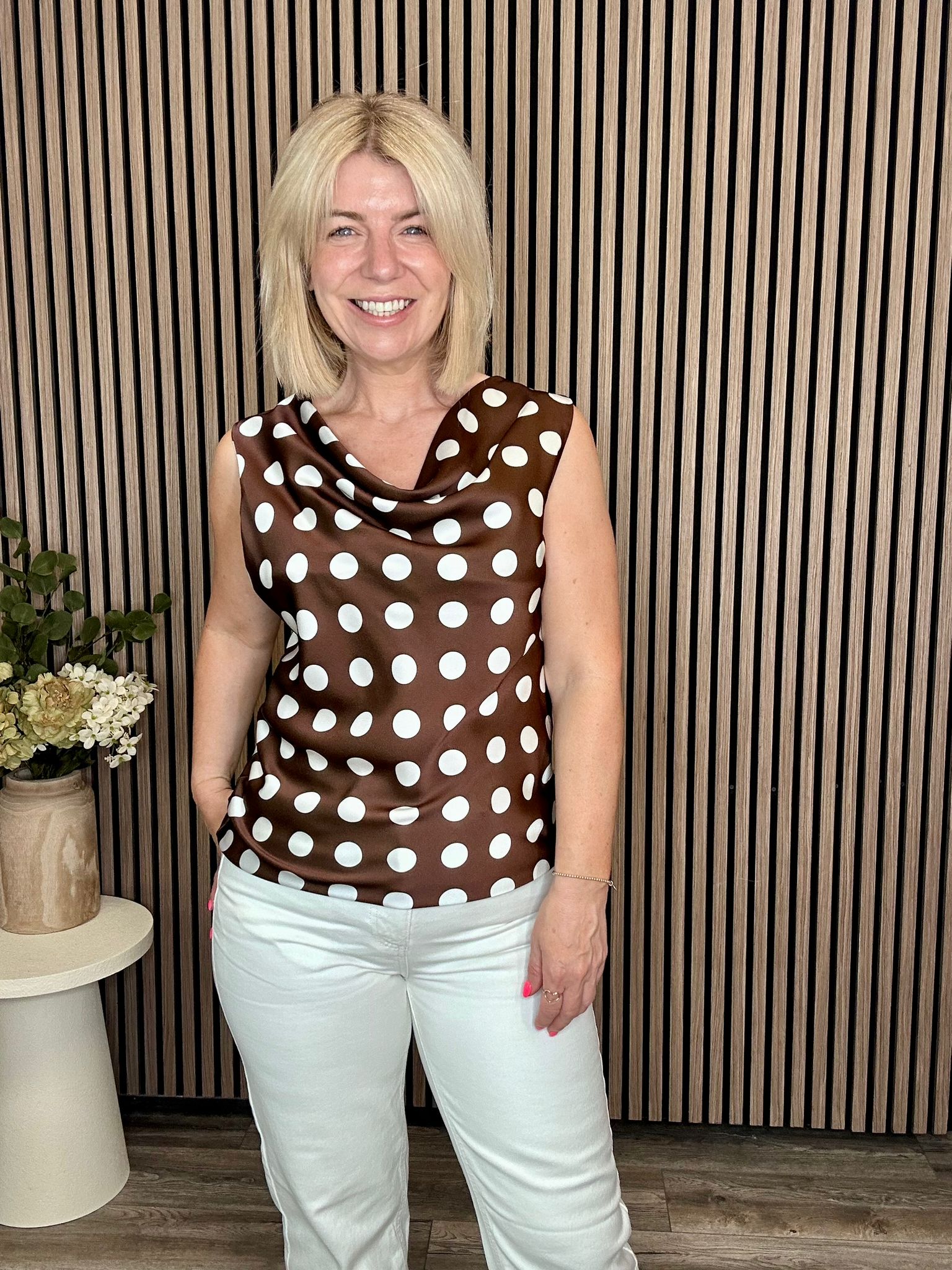Ida Sleeveless Top (Brown)