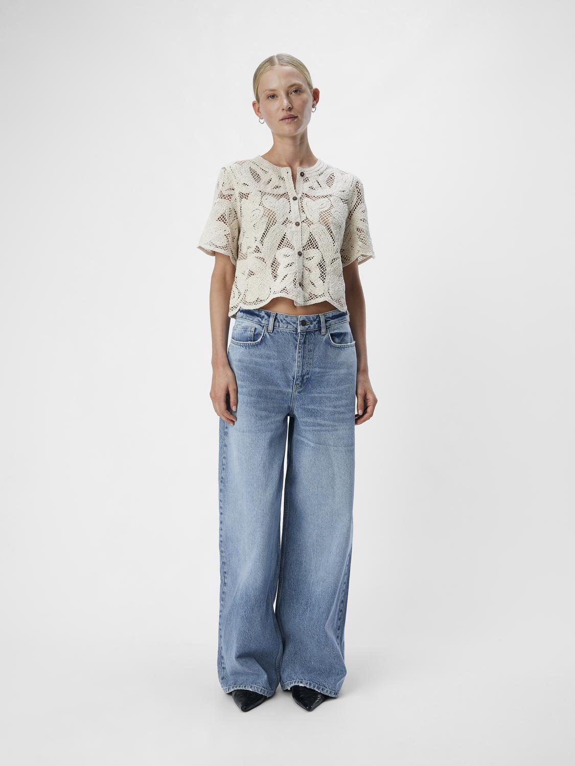 Betty High-Waisted Jeans (Medium Blue Denim)