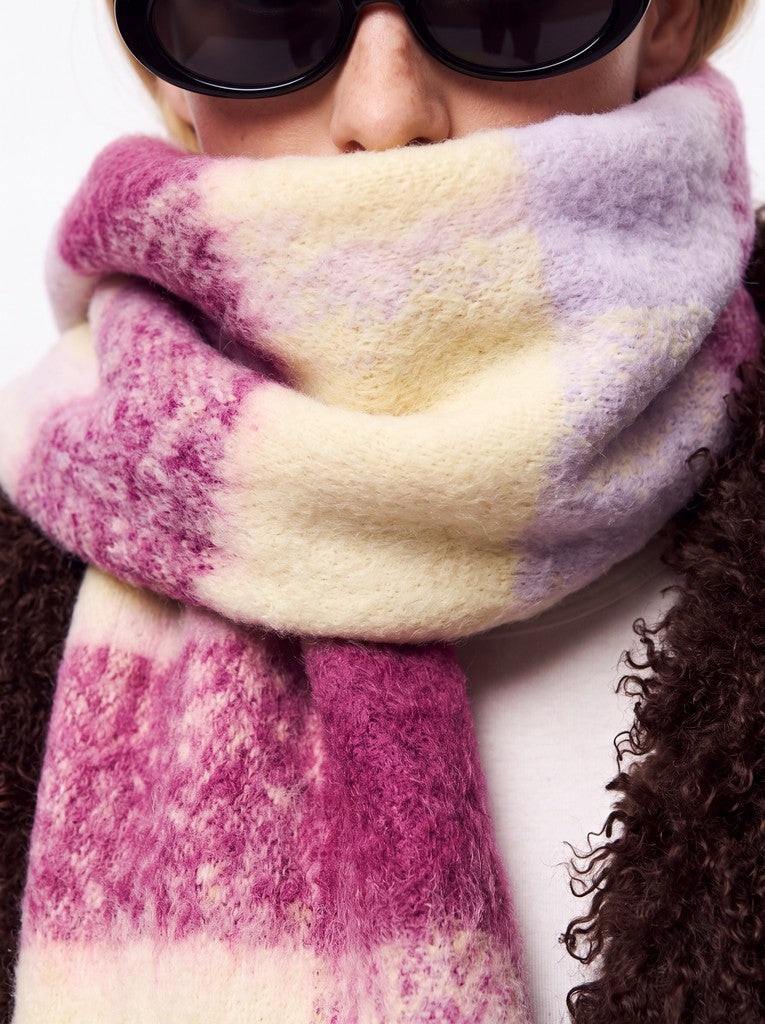 Ava Scarf (Pastel Lilac/Square)