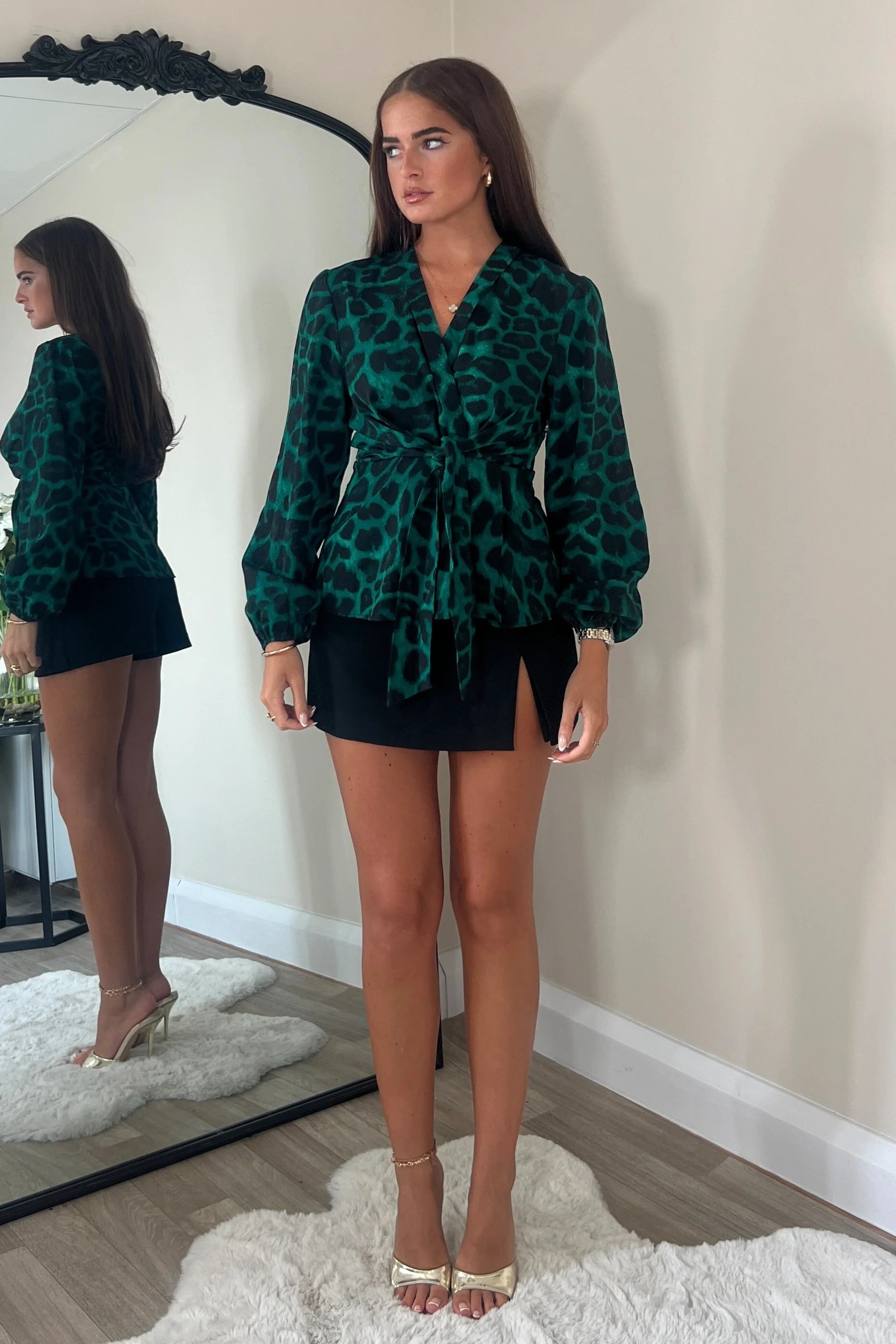 Brook Tie Front Top (Green/Animal)