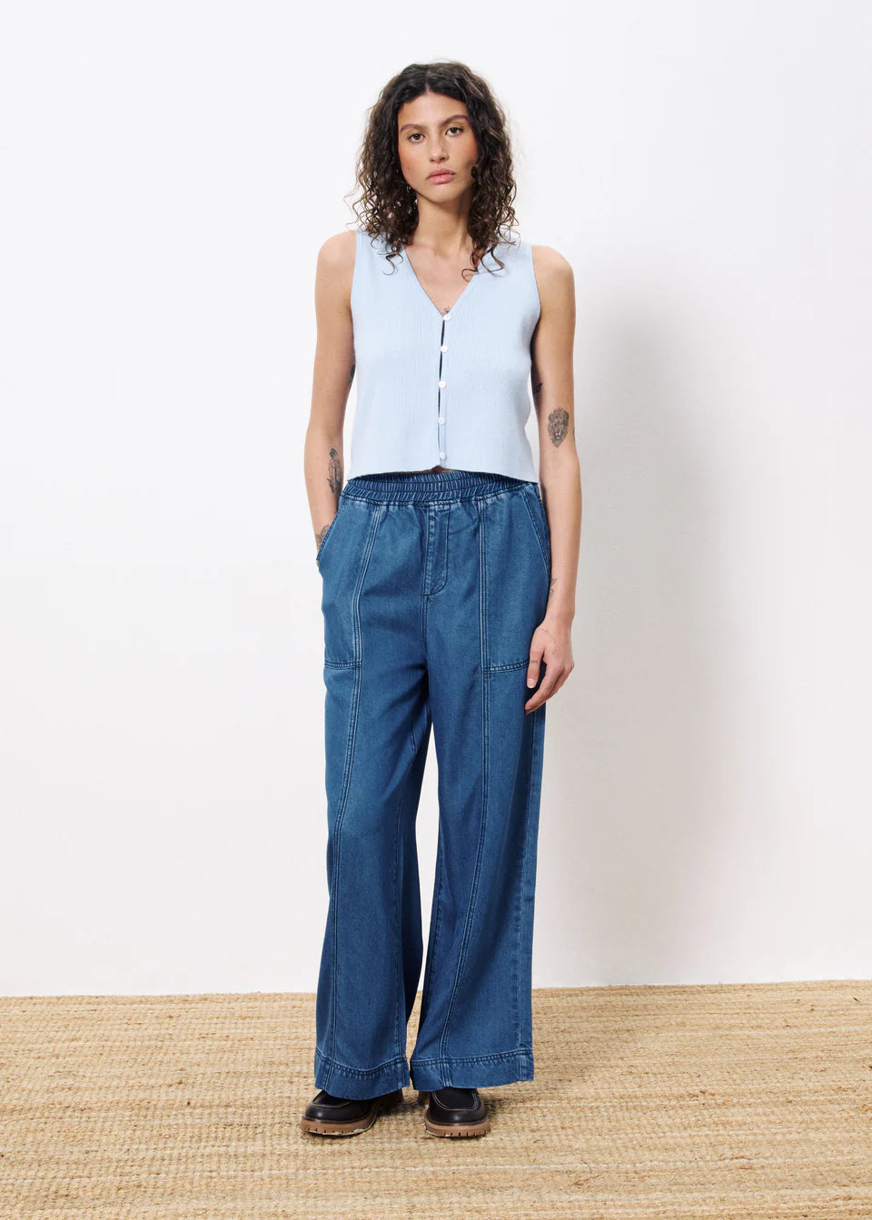 Maurane Sleeveless Top (Light Blue)