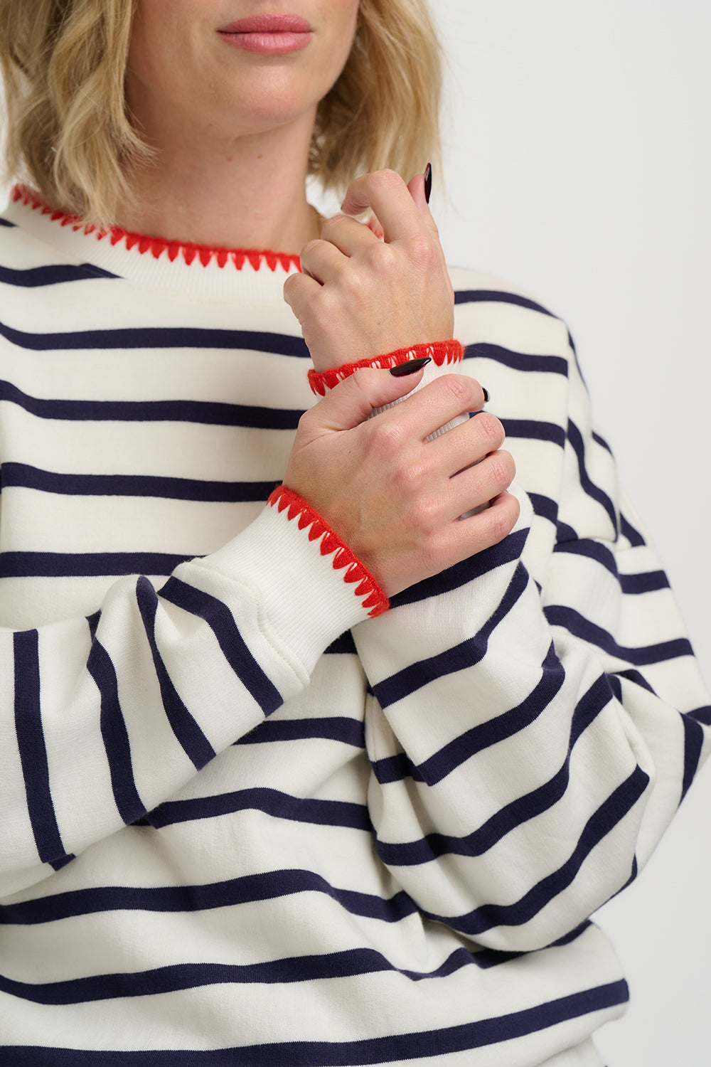 Noah Sweatshirt (Off White/Navy)