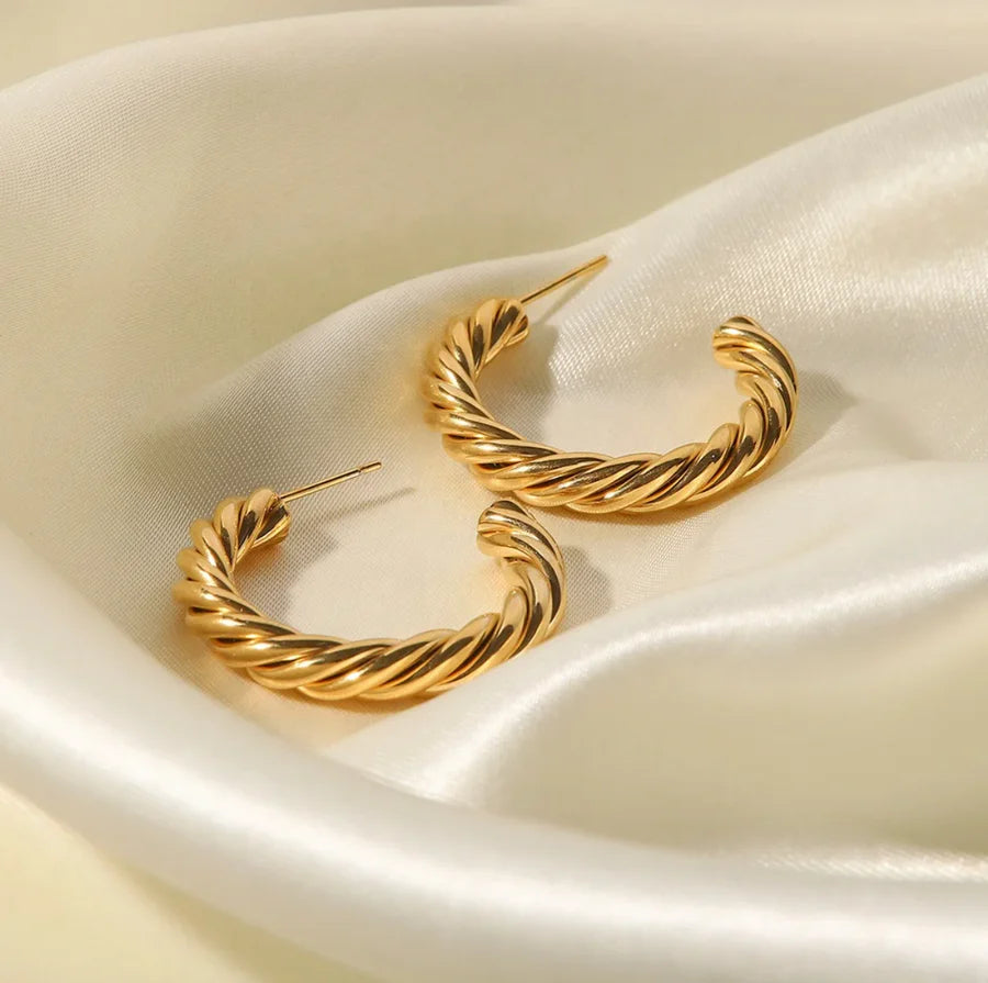 Allessandra Earrings (Gold)