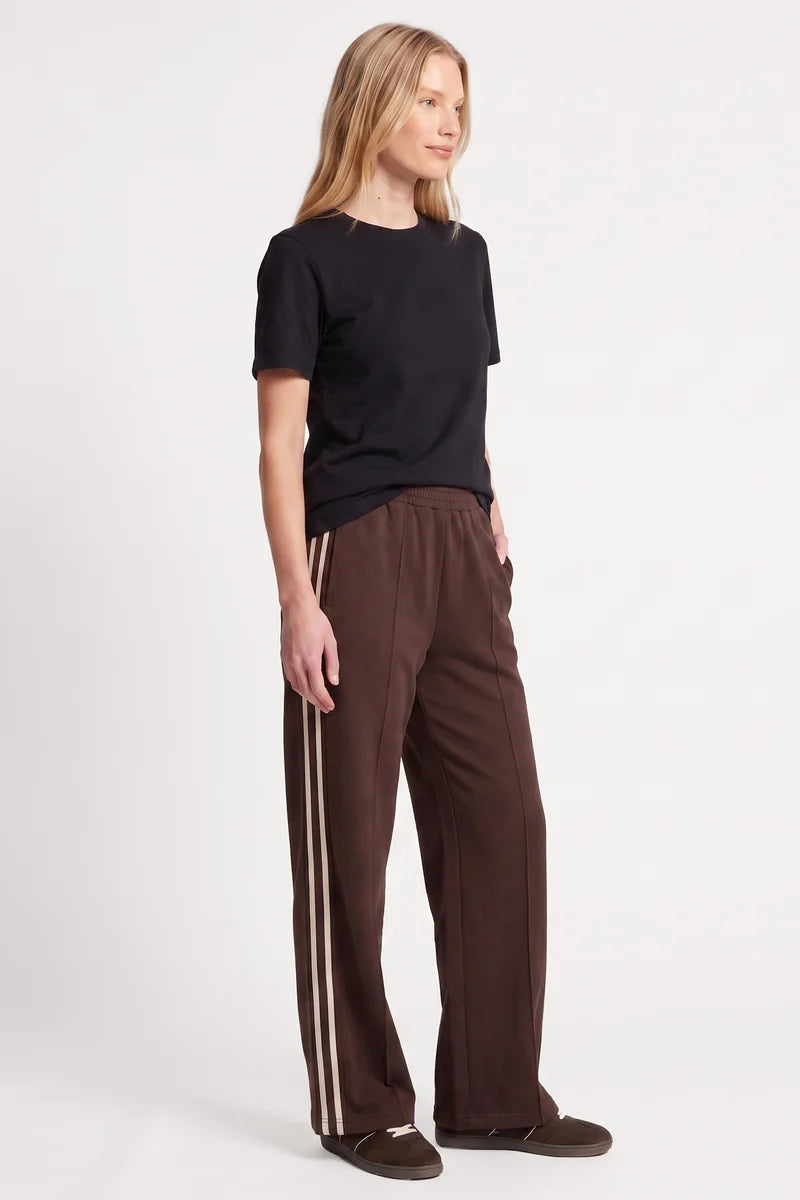 Ereie Trousers (Brown)