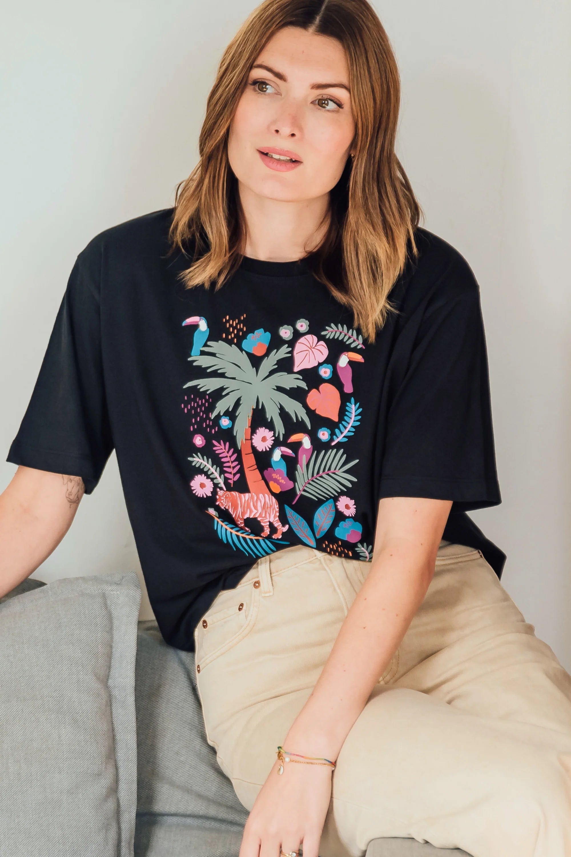 Kinsley Relaxed T-Shirt (Black, Tigers & Toucans)