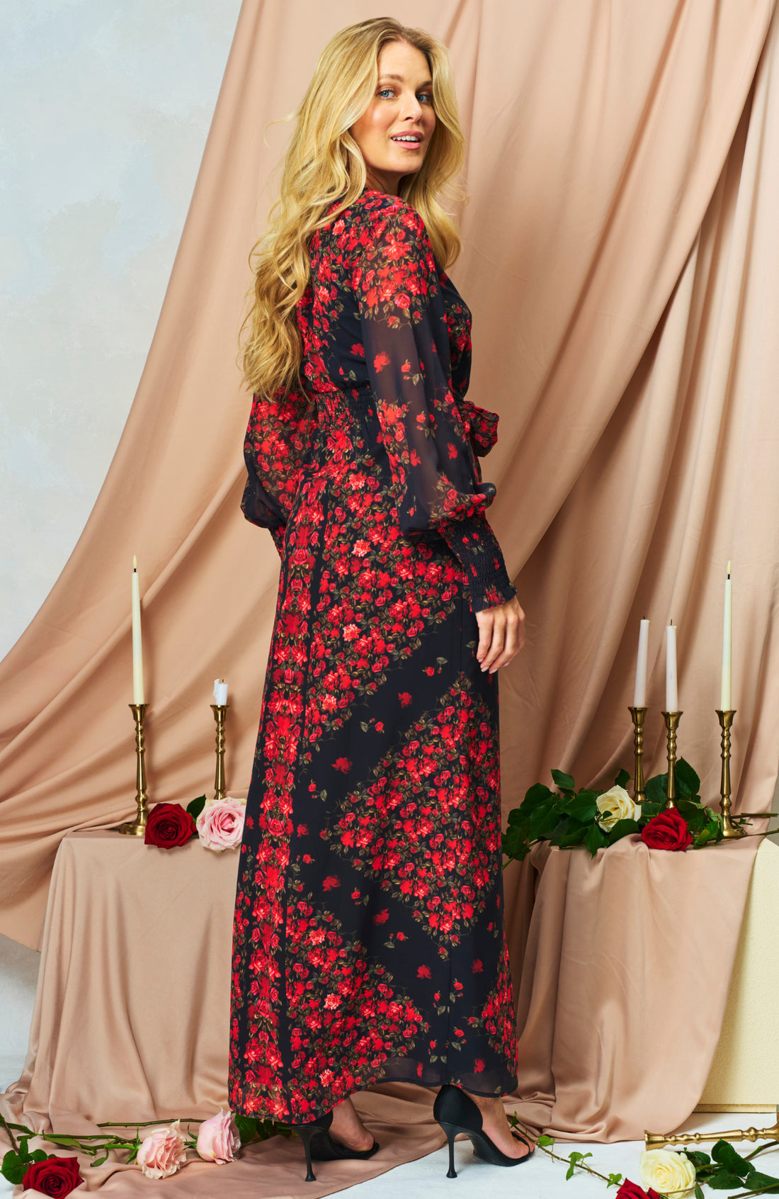 The Adelita Blouson Sleeve Front Split Maxi Dress (Black)