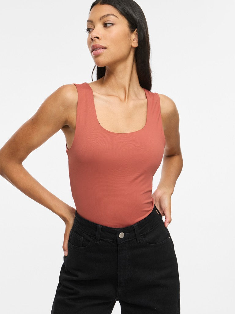 Kennza O-Neck Tank Top (Marsala)