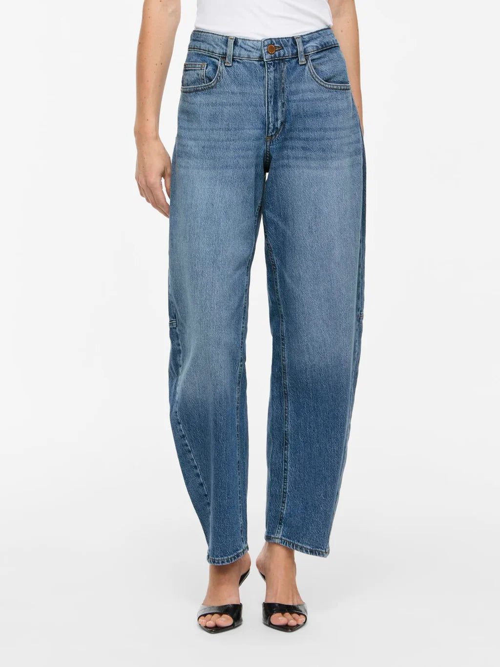 Brady Barrel Jeans (Medium Blue/Wash)