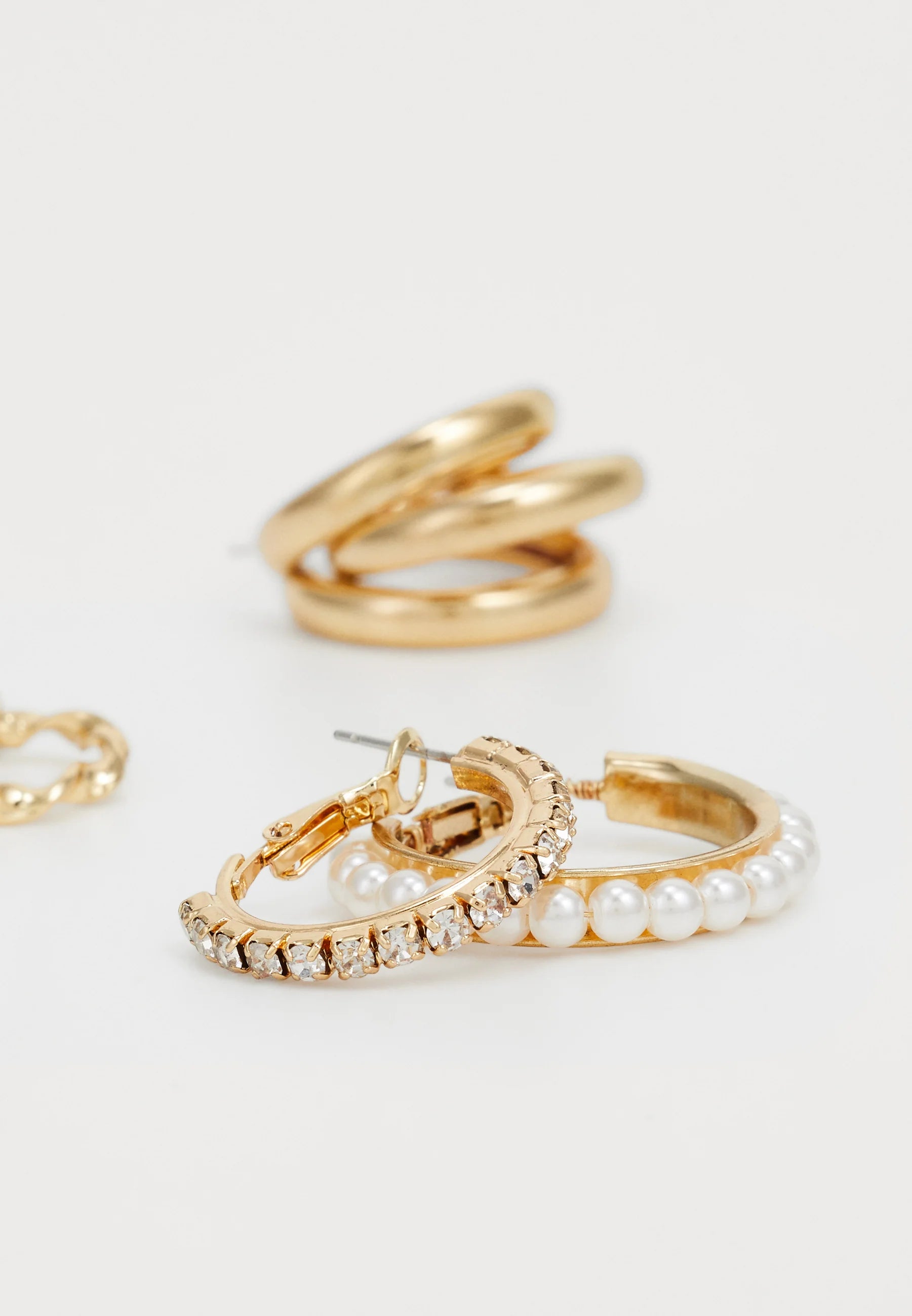 Jana Earrings (Gold)