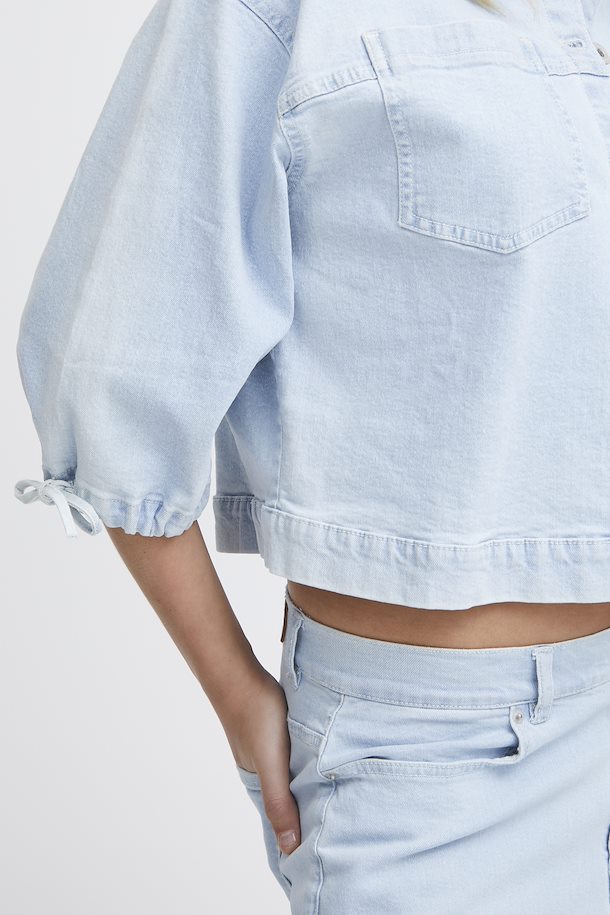 Carley Denim Jacket (Light Blue Wash)