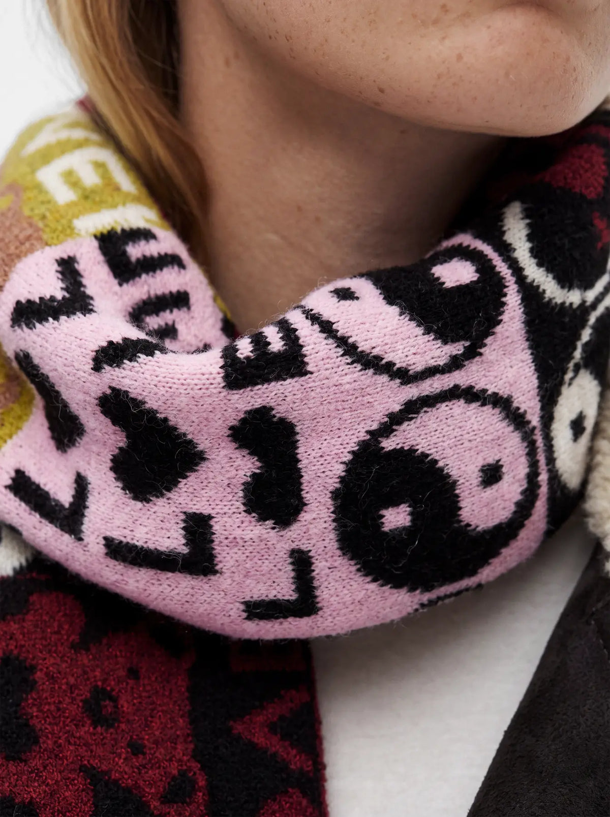 Lisa Scarf (Pink/Multi)