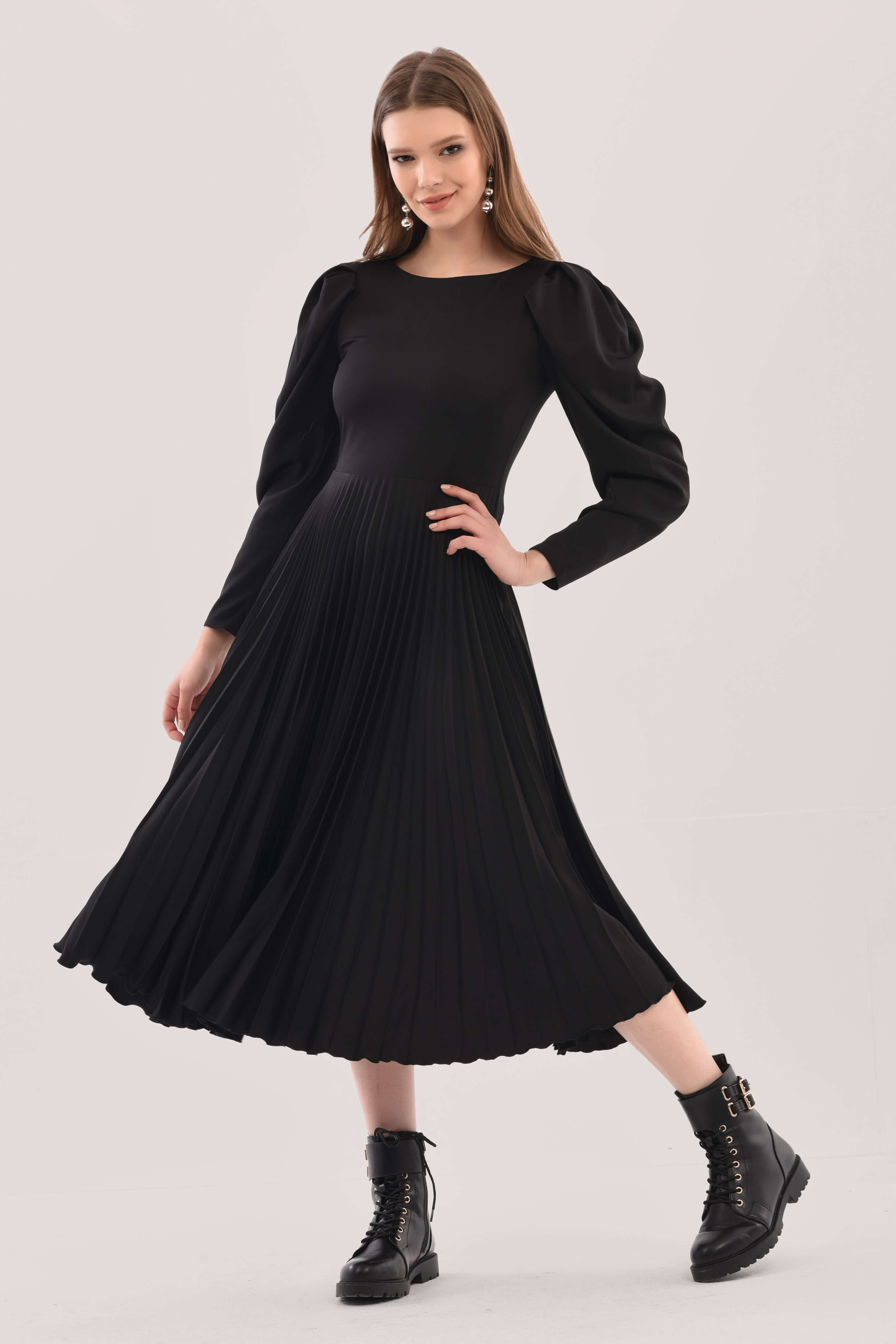 Selene Pleated Dress (Black)
