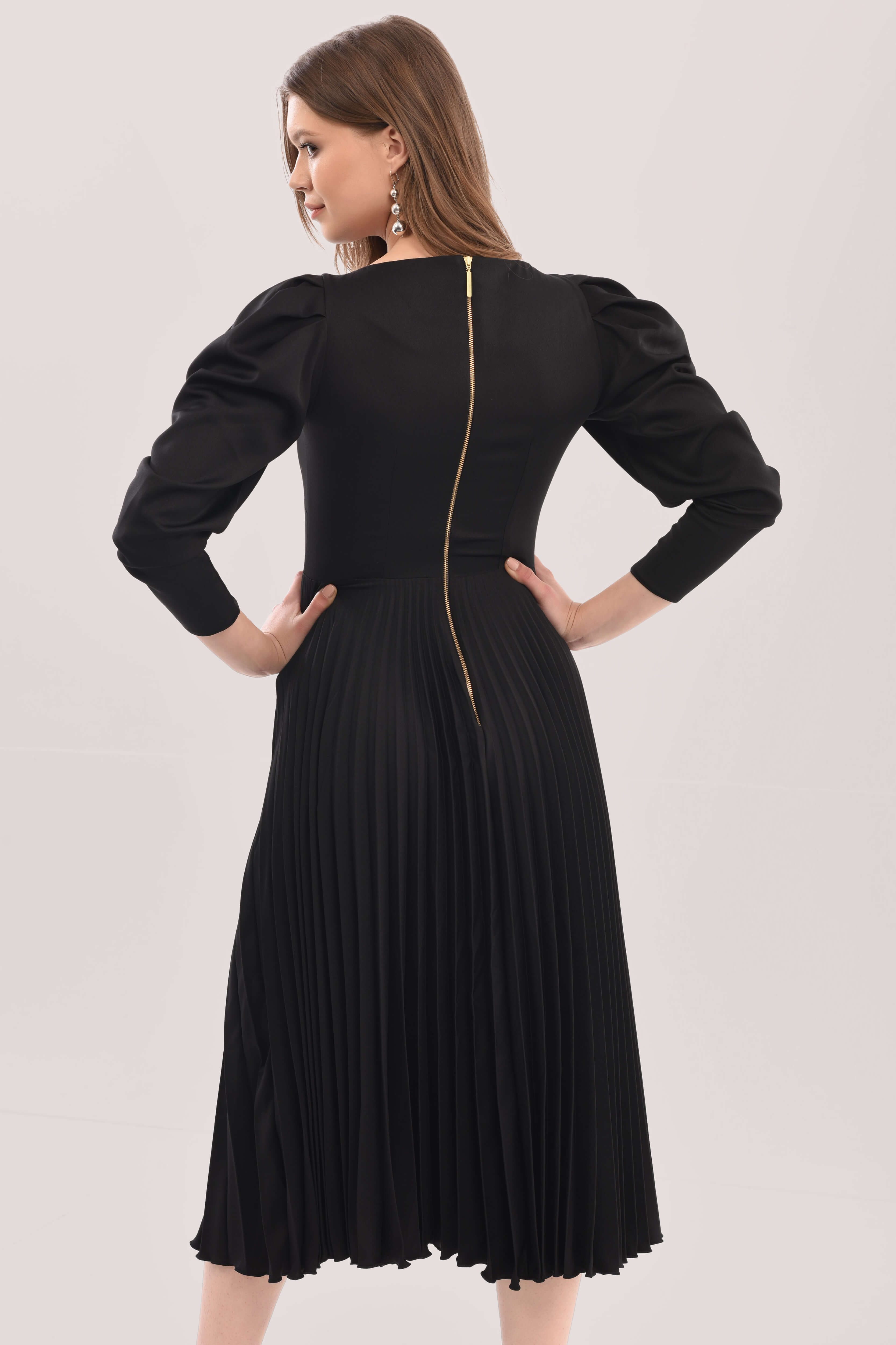 Selene Pleated Dress (Black)