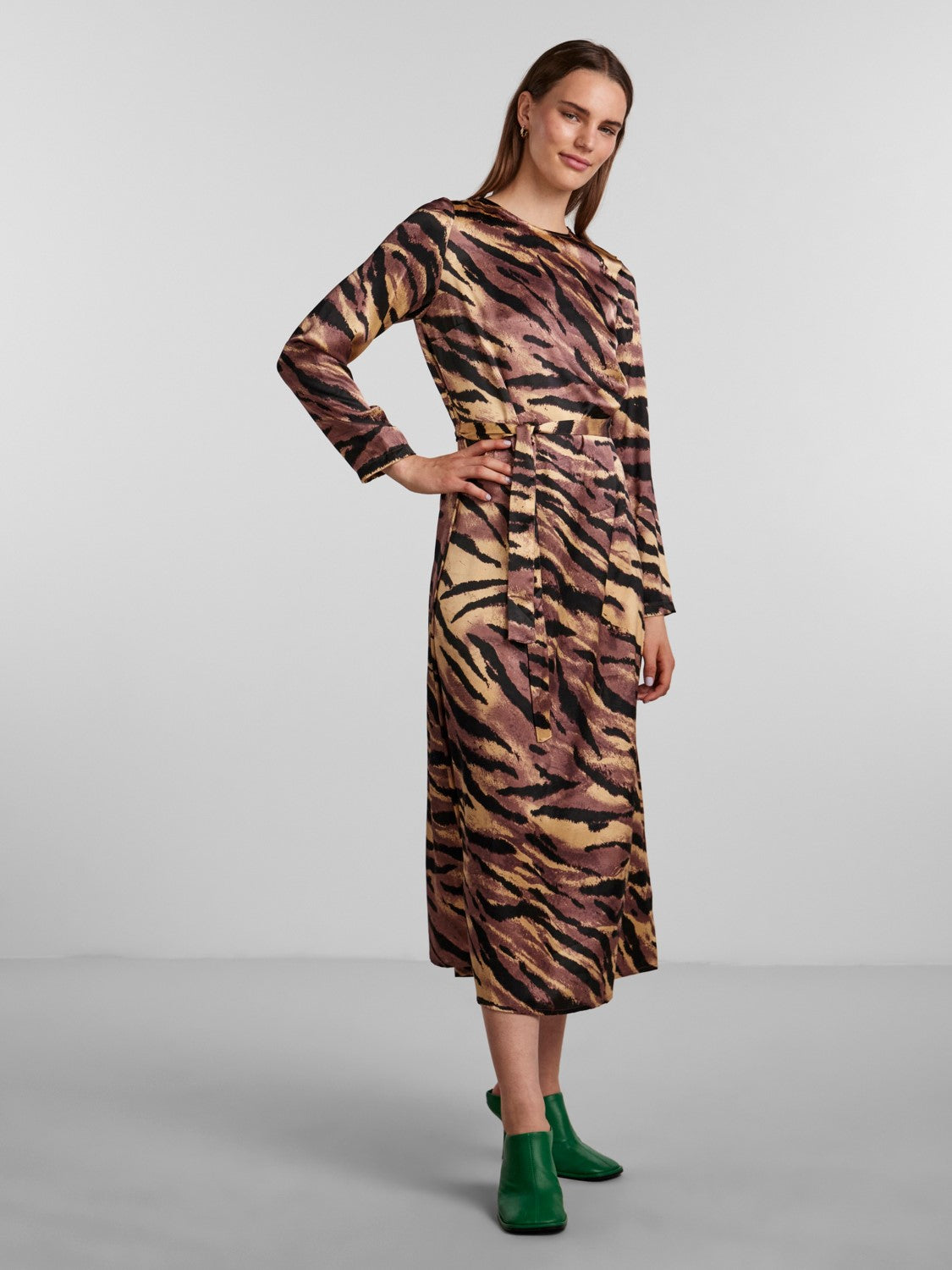 Monalise Dress ( Chicory Coffee TIGER)
