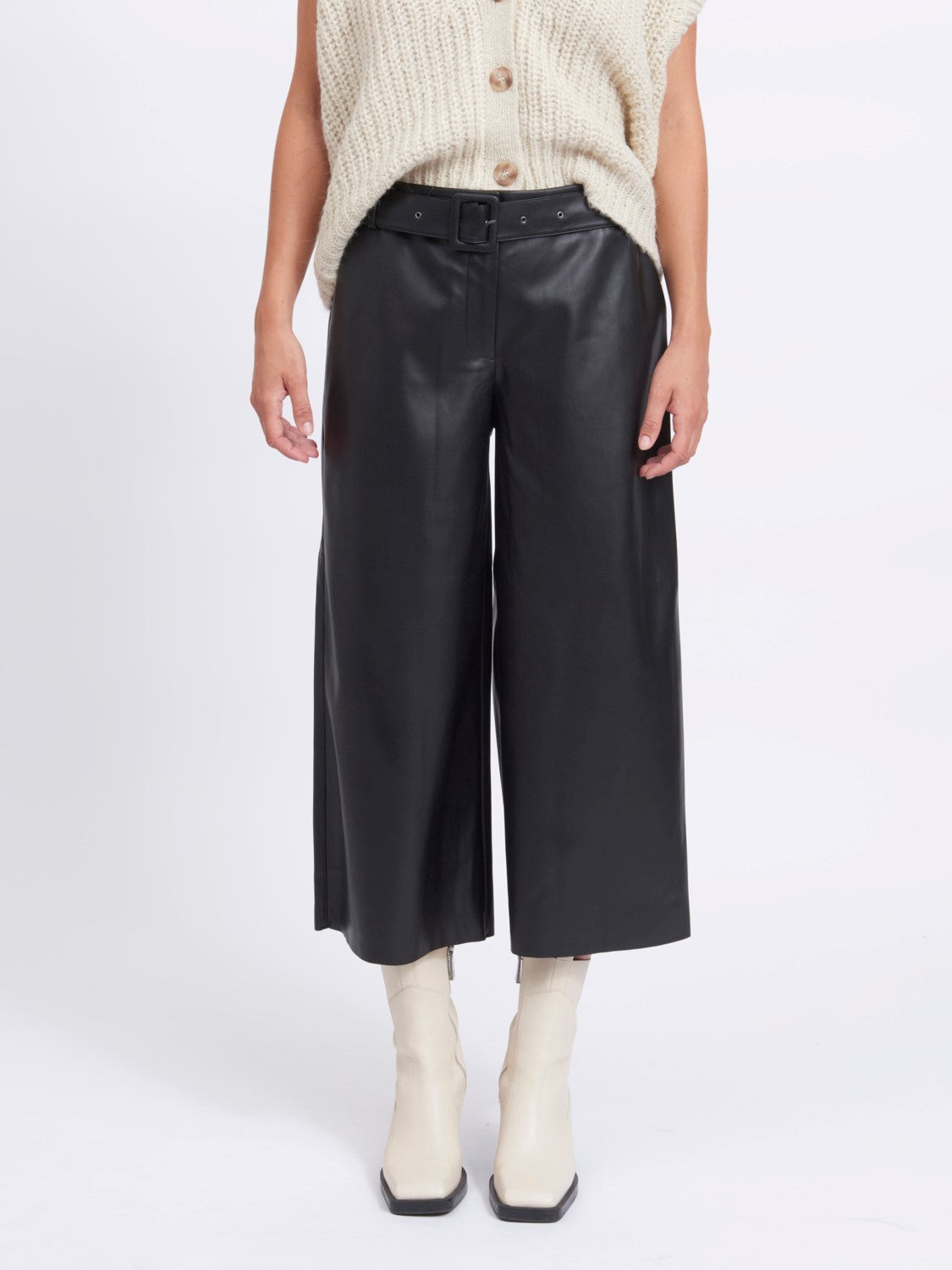 Laurie Cropped Leather Trousers (Black)
