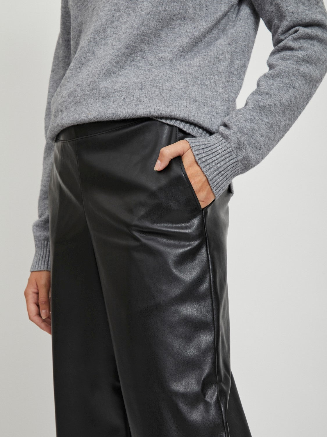 cropped leather trousers 