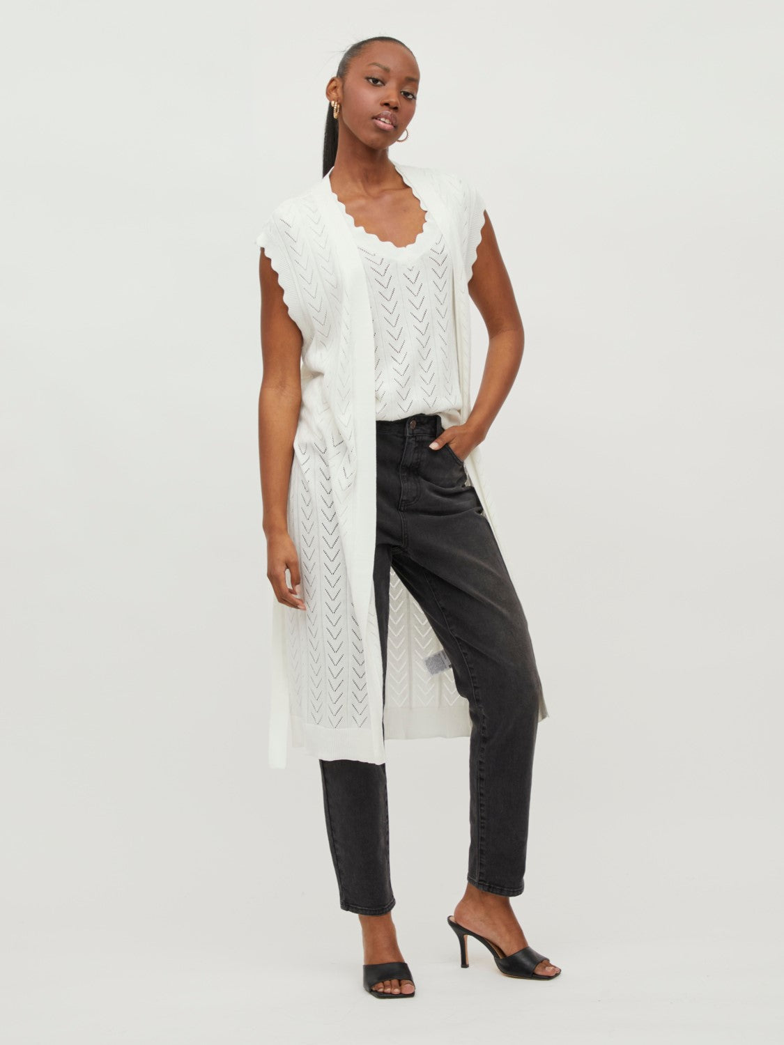 Shelley Long Knit Vest (White Alyssum)